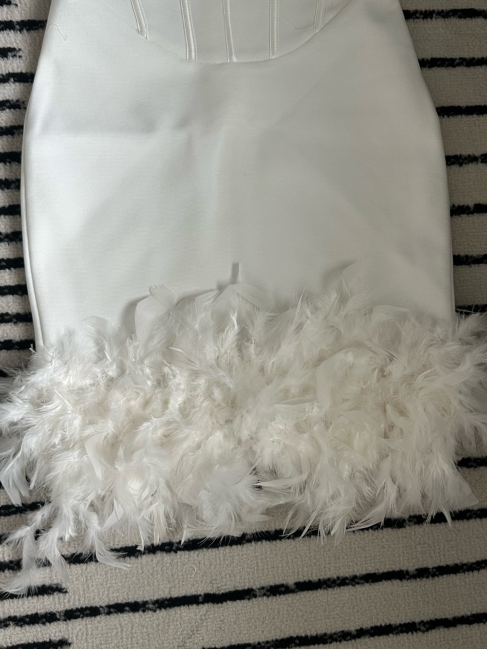 White Feather-Hem Bustier Mini Dress - Picture 4 of 4